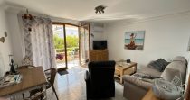 Welcome to this sunny apartment with a beautiful balcony in the heart of Cala Millor